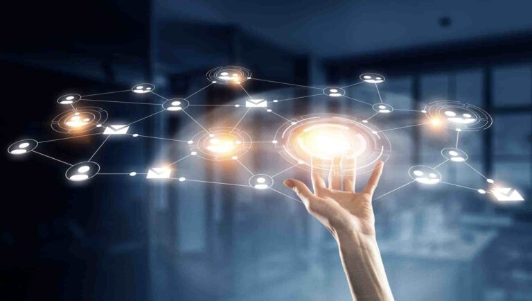 Networking-la-guinda-de-un-buen-curriculum-o-idea-de-negocio-min